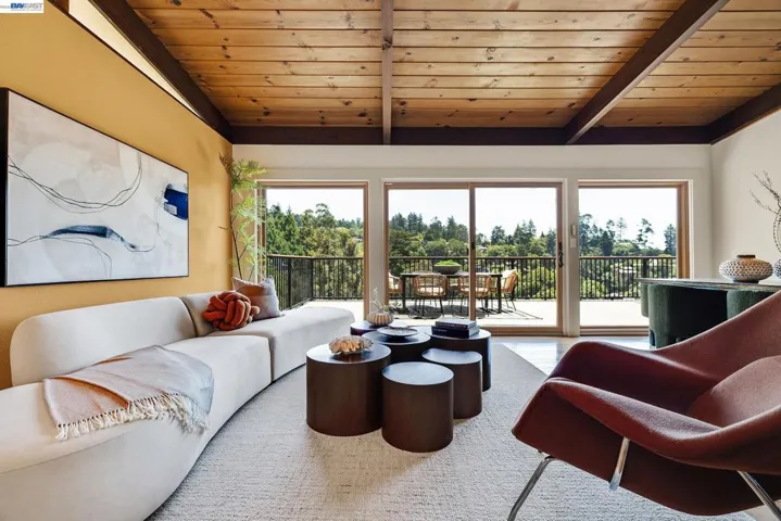 2245 Pelham Pl, Oakland, California 94611