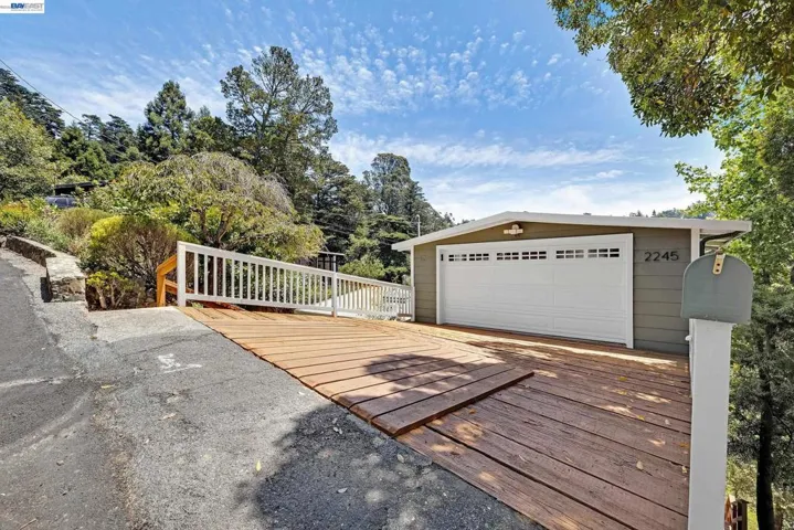 2245 Pelham Pl, Oakland, California 94611