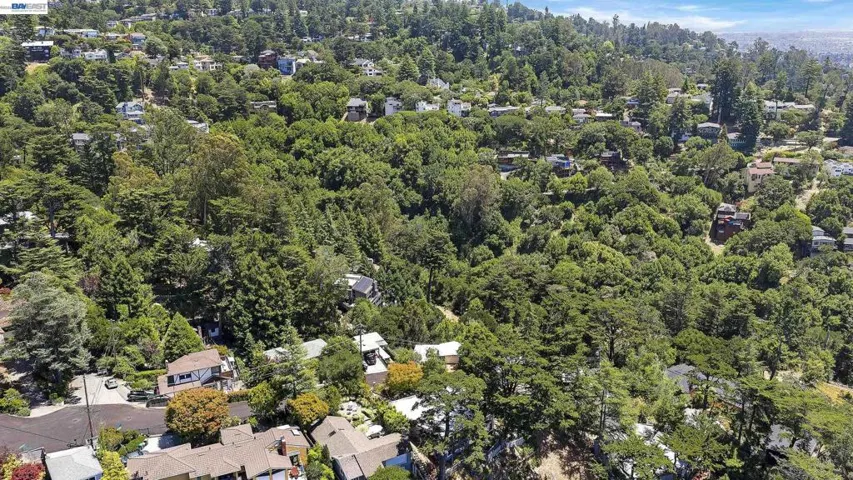2245 Pelham Pl, Oakland, California 94611