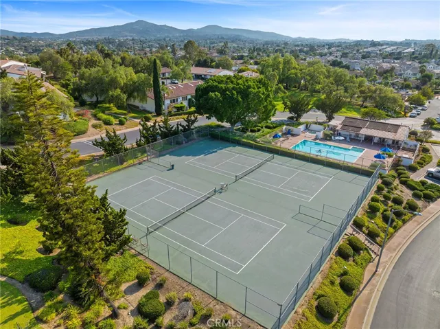 1232 La Paloma Glen, Escondido, California 92026