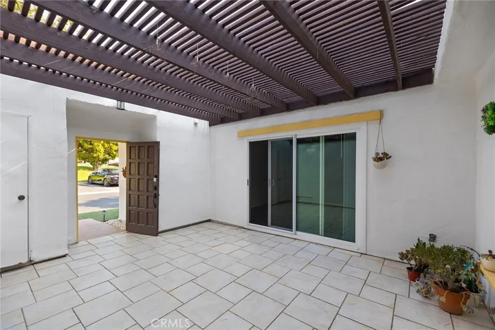 1232 La Paloma Glen, Escondido, California 92026