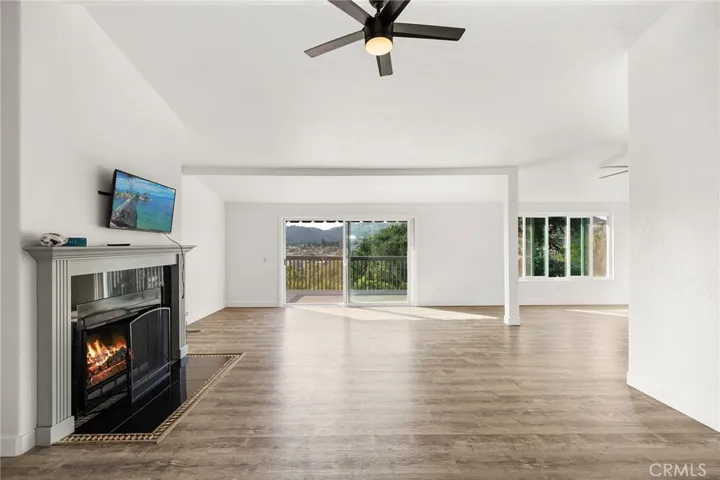 1232 La Paloma Glen, Escondido, California 92026