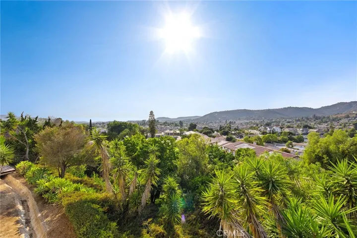 1232 La Paloma Glen, Escondido, California 92026