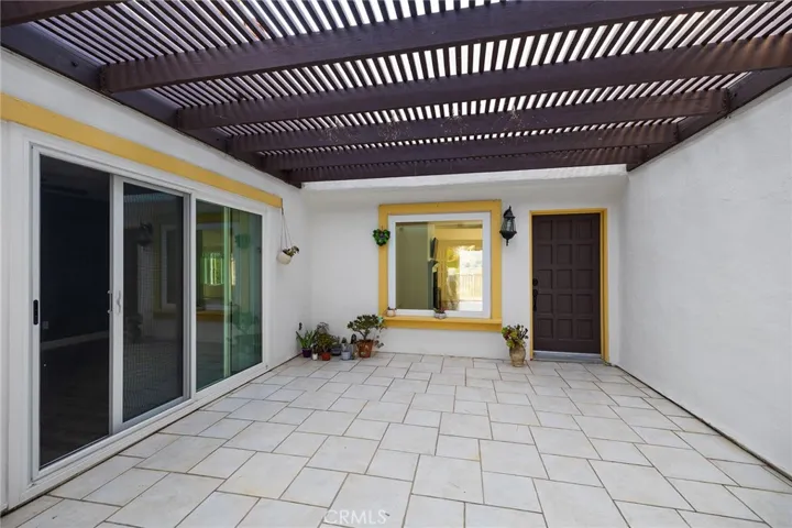 1232 La Paloma Glen, Escondido, California 92026