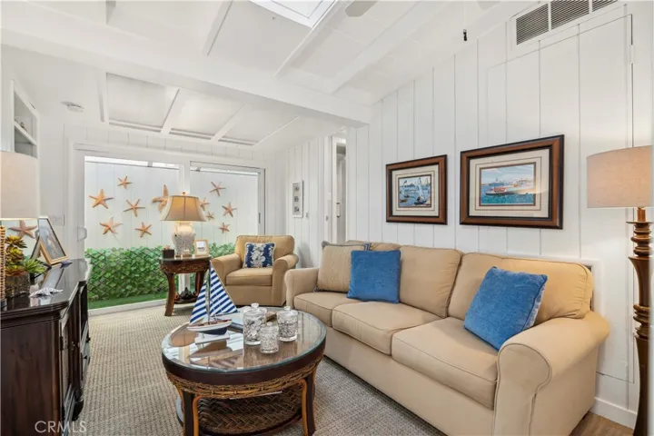 700 S Bay Front, Newport Beach, California 92662
