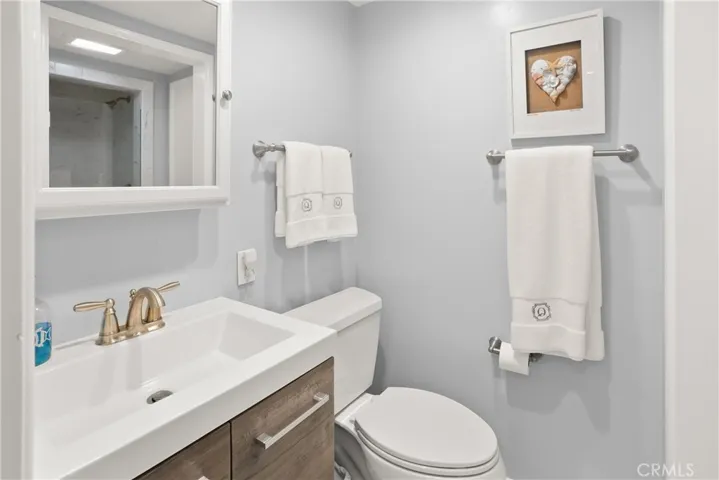 700 S Bay Front, Newport Beach, California 92662