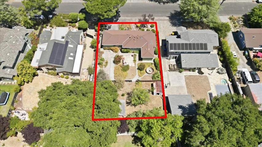 16375 W La Chiquita Avenue, Los Gatos, California 95032