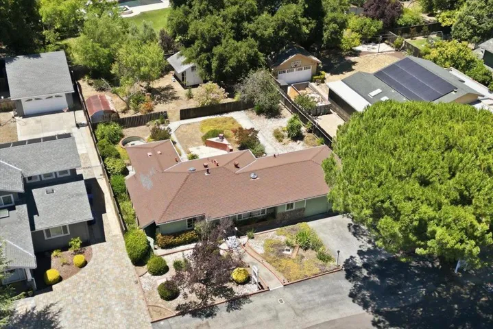 16375 W La Chiquita Avenue, Los Gatos, California 95032