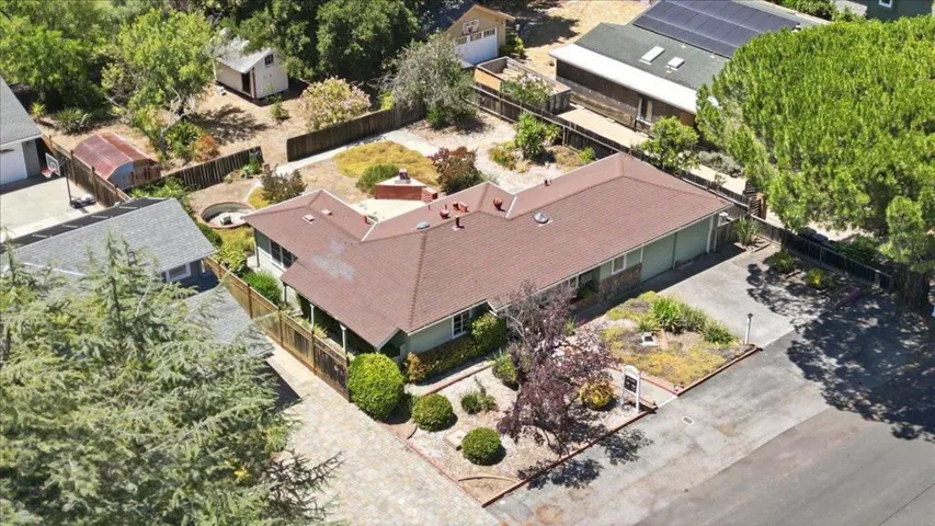 16375 W La Chiquita Avenue, Los Gatos, California 95032