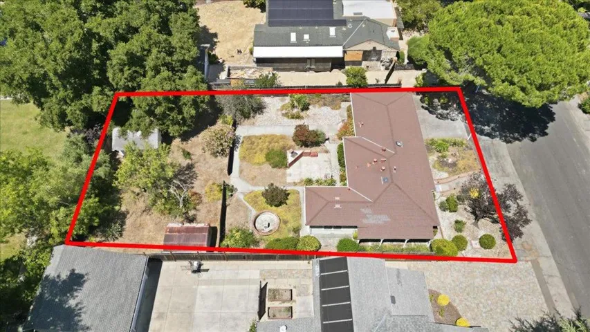 16375 W La Chiquita Avenue, Los Gatos, California 95032