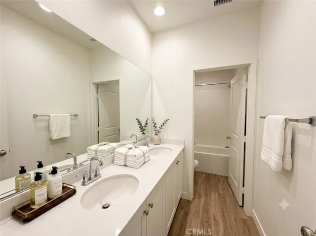 4722 S Cobblestone, Ontario, California 91762