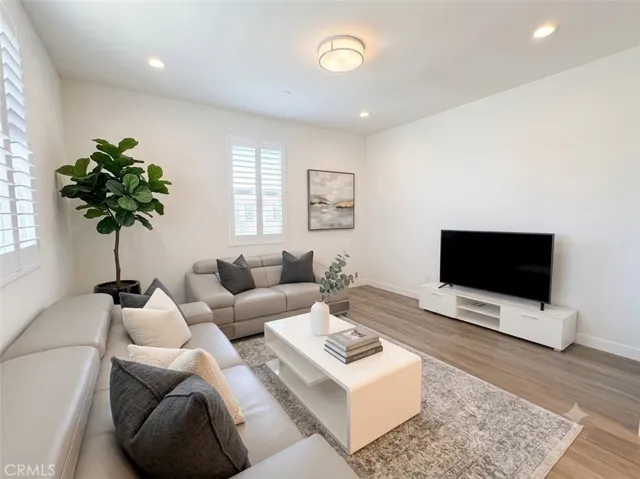 4722 S Cobblestone, Ontario, California 91762