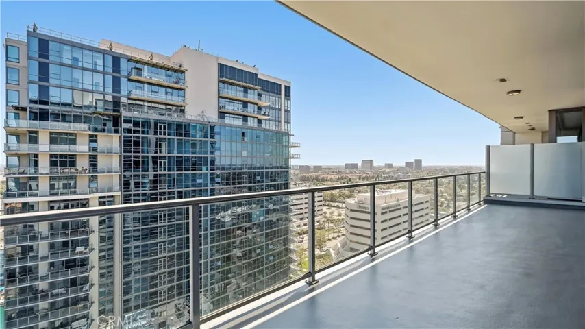 9 Macarthur Place N2002, Santa Ana, California 92707