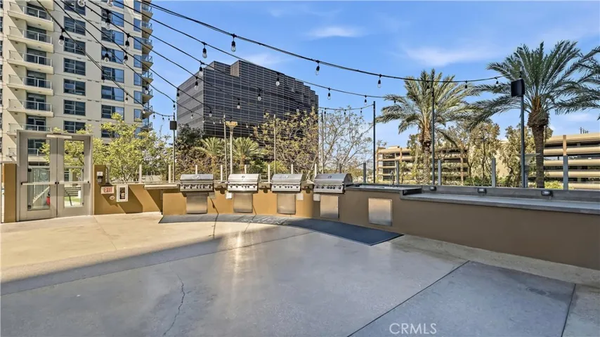 9 Macarthur Place N2002, Santa Ana, California 92707