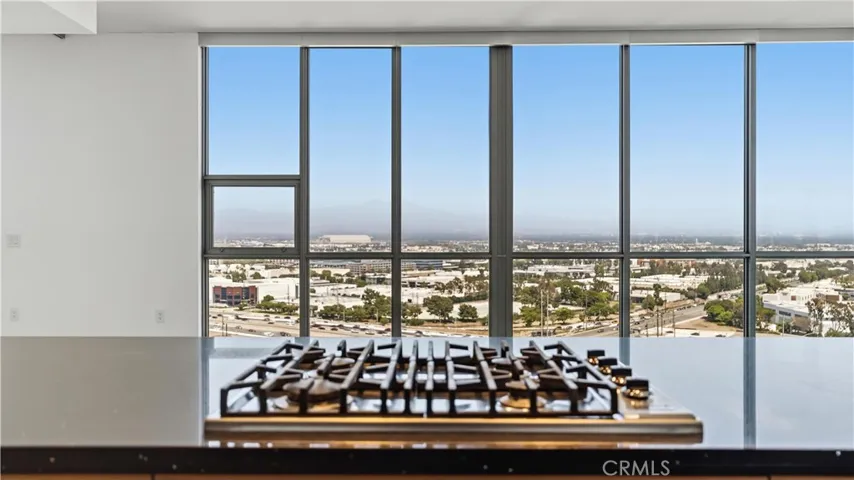 9 Macarthur Place N2002, Santa Ana, California 92707