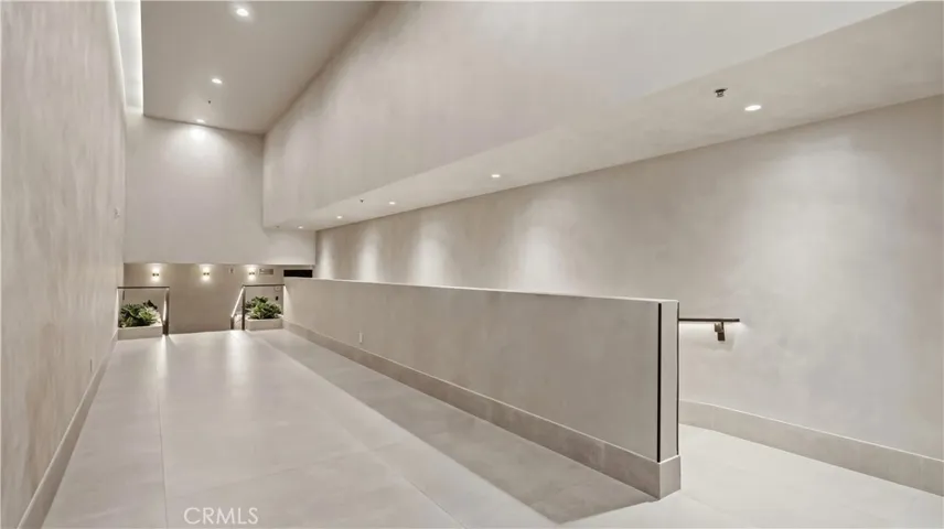 9 Macarthur Place N2002, Santa Ana, California 92707