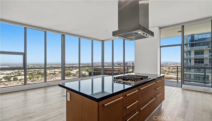 9 Macarthur Place N2002, Santa Ana, California 92707