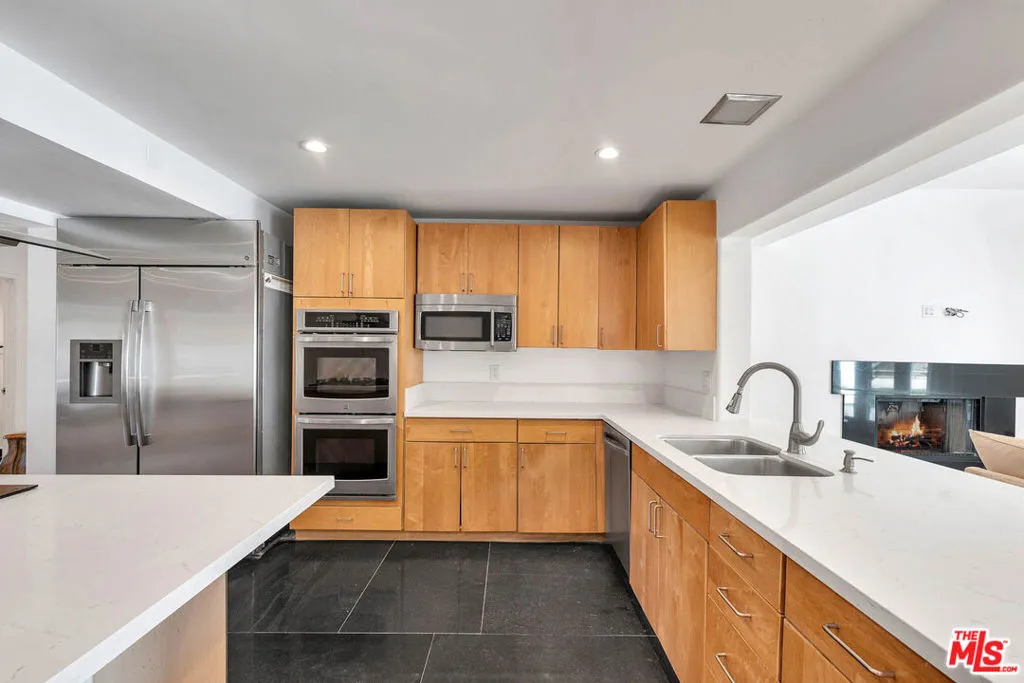 5890 Fairhaven Avenue, Woodland Hills, California 91367 — photo 5