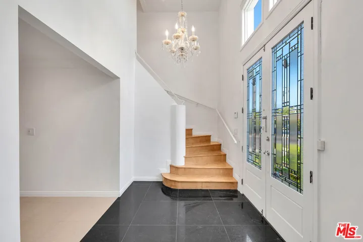 5890 Fairhaven Avenue, Woodland Hills, California 91367