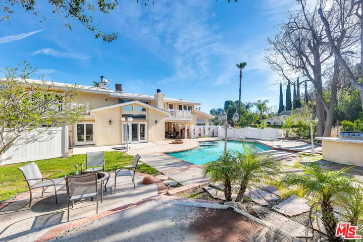 5890 Fairhaven Avenue, Woodland Hills, California 91367