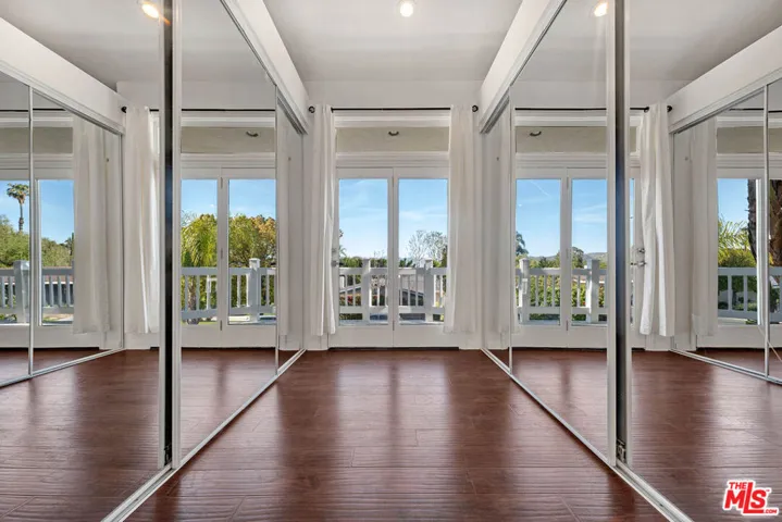 5890 Fairhaven Avenue, Woodland Hills, California 91367