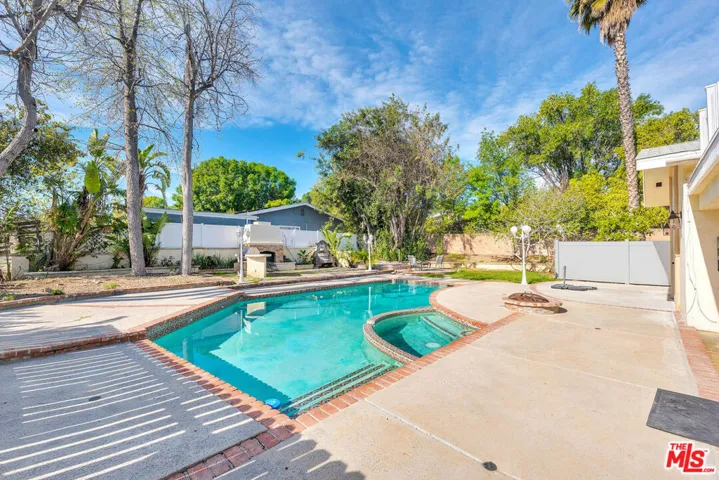 5890 Fairhaven Avenue, Woodland Hills, California 91367