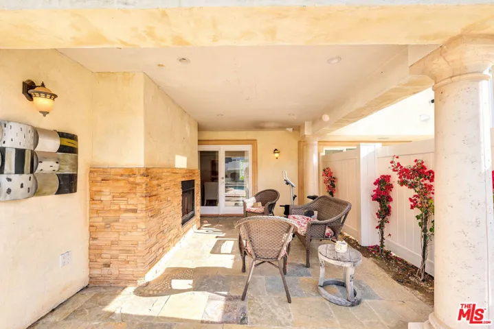 5890 Fairhaven Avenue, Woodland Hills, California 91367
