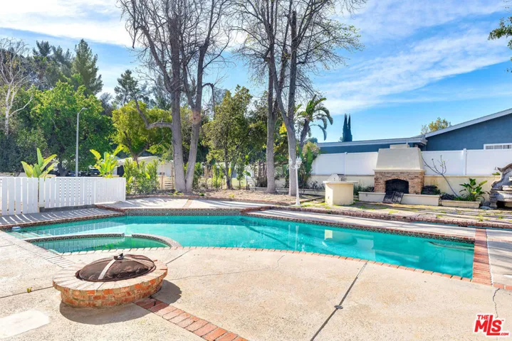 5890 Fairhaven Avenue, Woodland Hills, California 91367