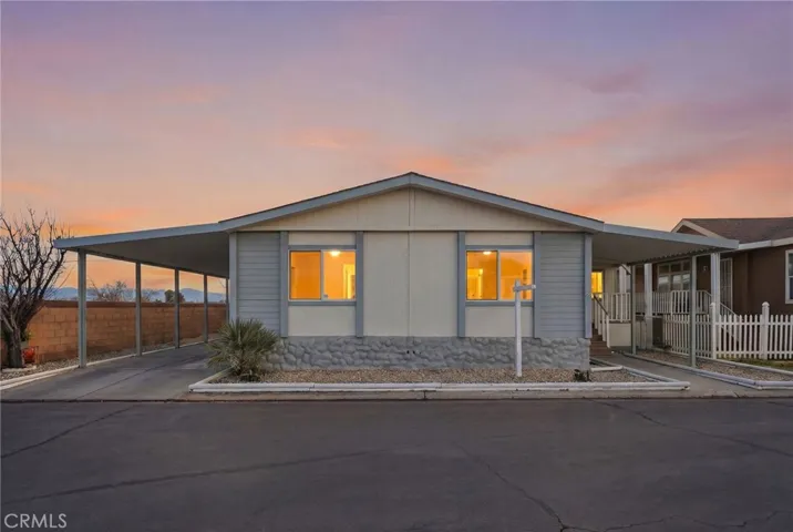 2121 E Ave I Spc 10 10, Lancaster, California 93535
