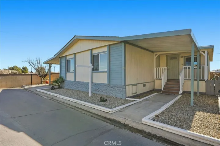 2121 E Ave I Spc 10 10, Lancaster, California 93535