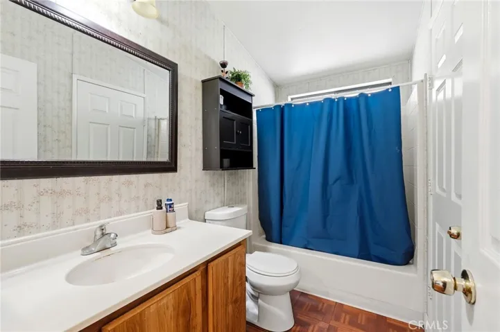 2121 E Ave I Spc 10 10, Lancaster, California 93535