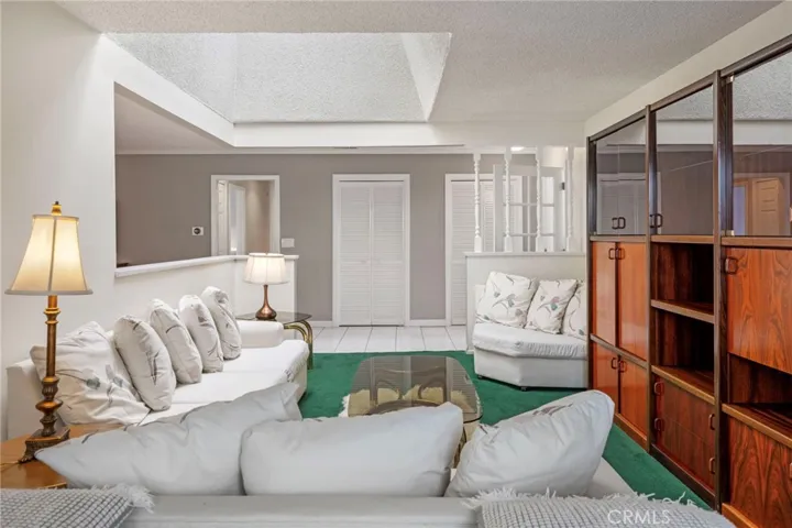 3134 Killarney Lane, Costa Mesa, California 92626