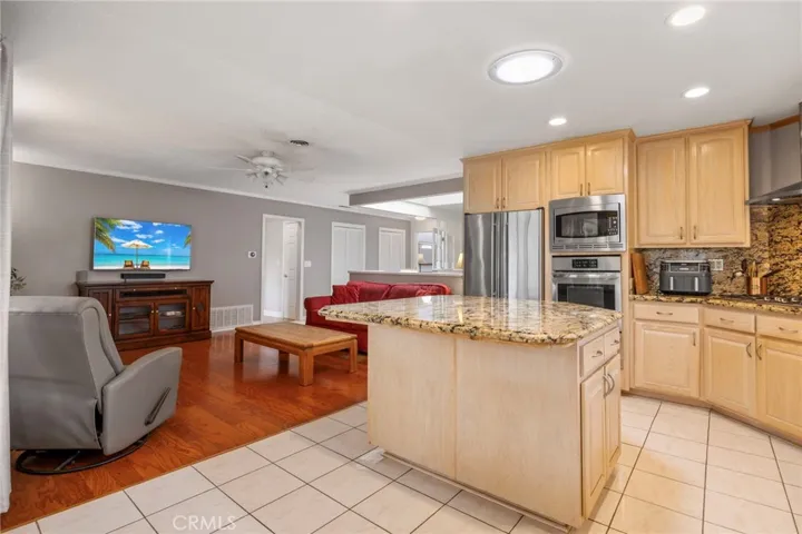 3134 Killarney Lane, Costa Mesa, California 92626
