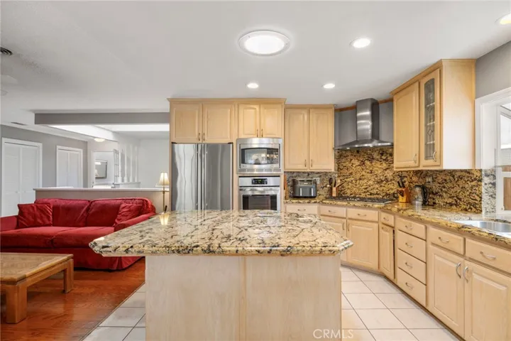 3134 Killarney Lane, Costa Mesa, California 92626