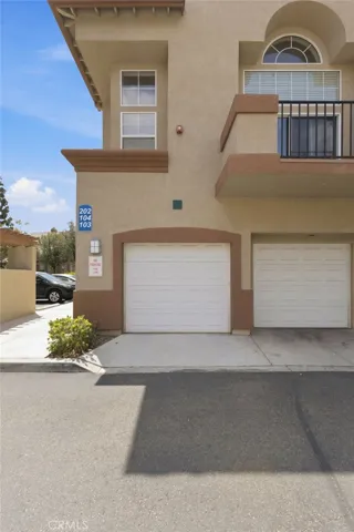 2900 Via Toscana 202, Corona, California 92879