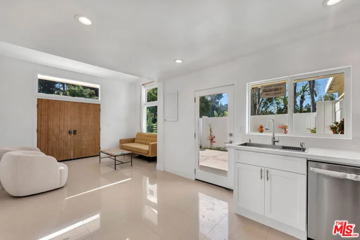 5892 Fairhaven Avenue, Woodland Hills, California 91367
