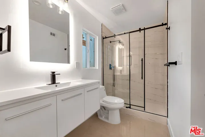 5892 Fairhaven Avenue, Woodland Hills, California 91367