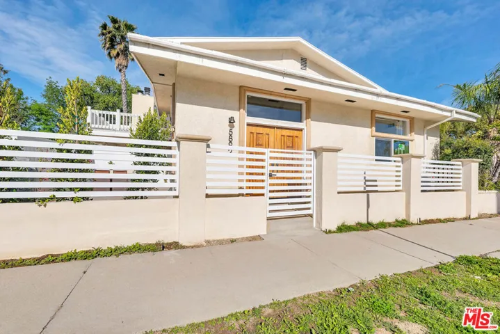 5892 Fairhaven Avenue, Woodland Hills, California 91367