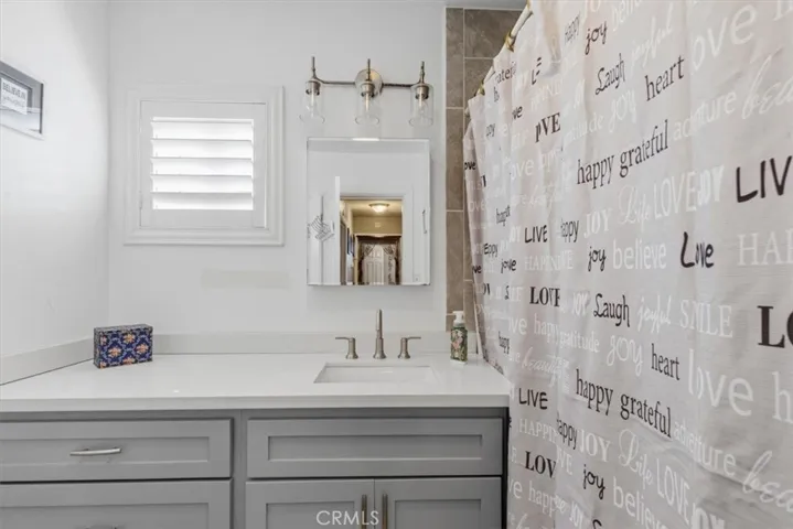 2nd Full Bathroom