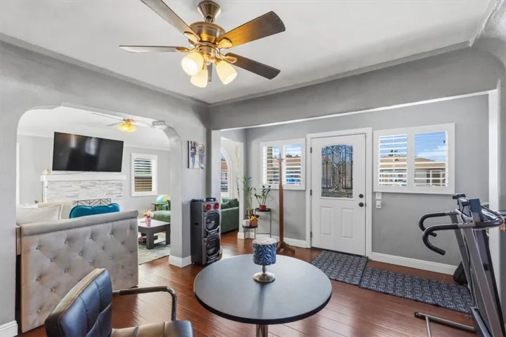 1600 W 80th Street, Los Angeles, California 90047