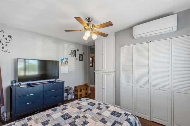 1600 W 80th Street, Los Angeles, California 90047