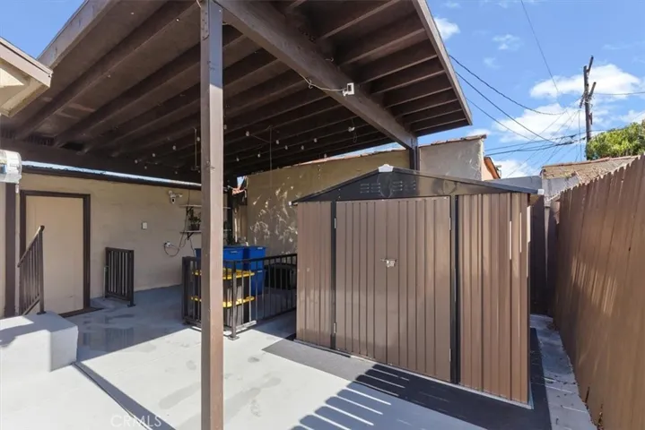 1600 W 80th Street, Los Angeles, California 90047