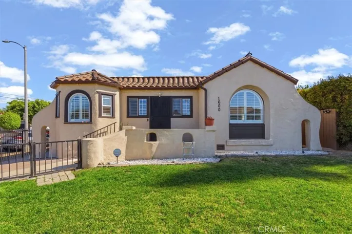 1600 W 80th Street, Los Angeles, California 90047