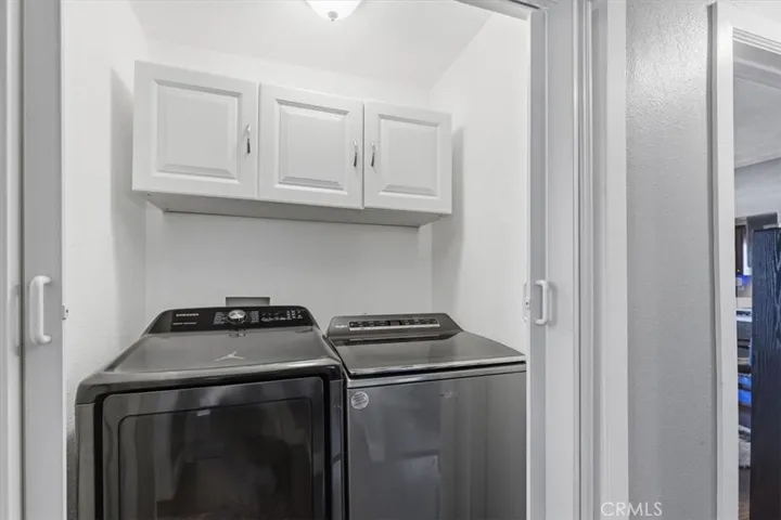 1600 W 80th Street, Los Angeles, California 90047
