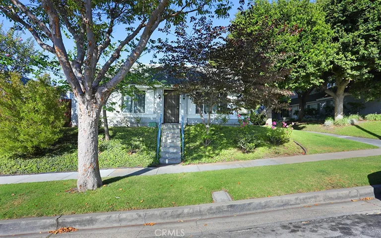 Street view of front of home