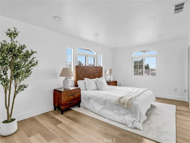 8831 Glider Avenue, Los Angeles, California 90045