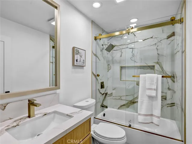 8831 Glider Avenue, Los Angeles, California 90045