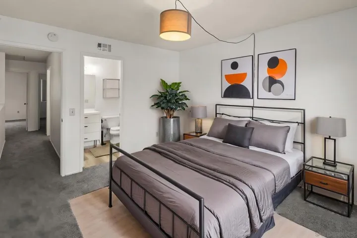 https://zimg.paragon.ice.com/ParagonImages/Property/PA/SDMLS/-528584/21/533/400/a044489e87773200f92f1d71d9774309/3/f1ce31d22574f6821b6307431b032127/-528584-9d3c883f-02ea-4eb6-9655-38520871e73a.JPG