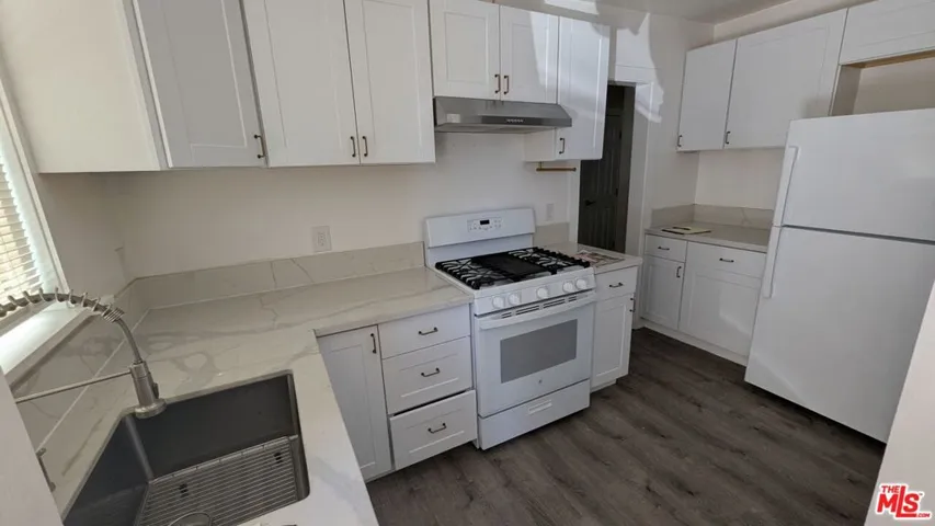14156 Friar Street, Van Nuys, California 91401