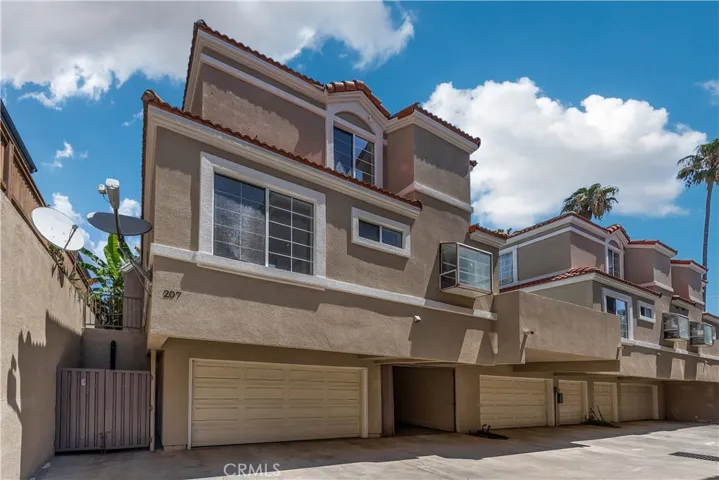 201 Palmetto 7, Alhambra, California 91801